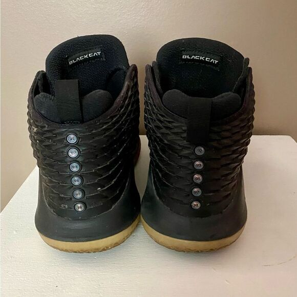 NIKE Air Jordans “Black Cat” 32 XXXII Black Basketball sneakers Youth sz 6 EUC - Picture 2 of 15